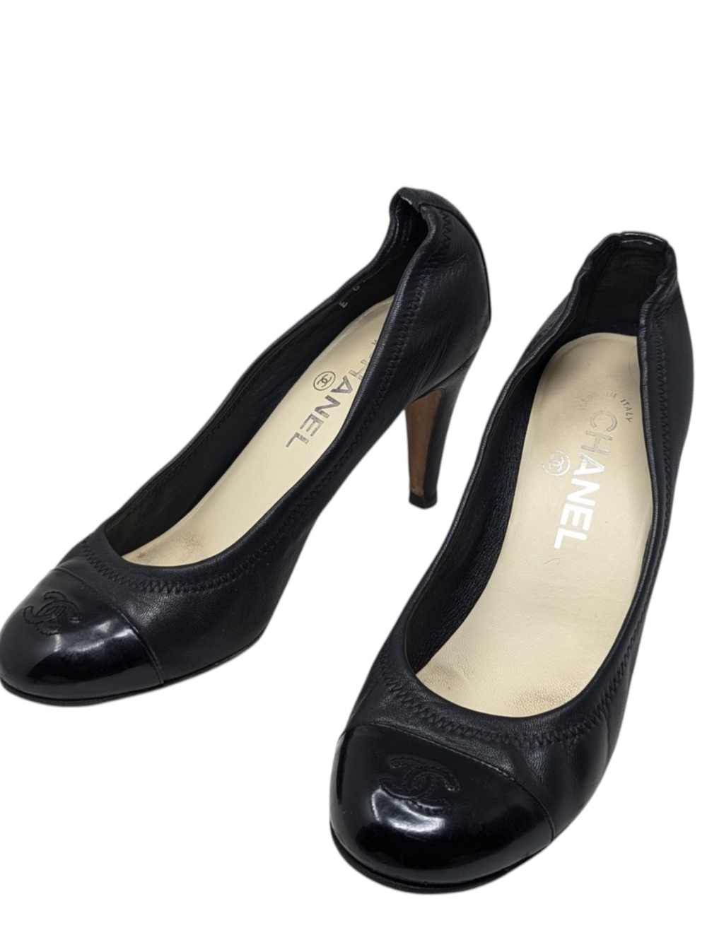 Chanel Black Stretch Leather Cap Toe Interlocking CC Pumps Size EU 37.5